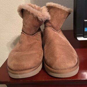 UGG Brown Suede Fur Lined Winter Ankle Boots with Suede Bow on Back - Size 10